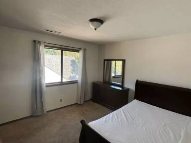 Main picture of 1201 N Pershing Ave