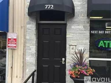 Main picture of 772 Farmington Ave