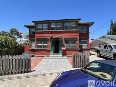 Main picture of 808 S Grandview Ave