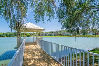 Main picture of Park Lake at Parsons