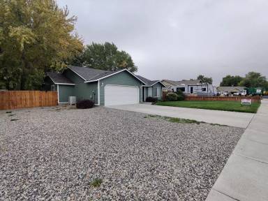 Main picture of 4909 S Benton Pl