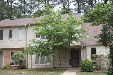 Main picture of 112 Mossbark Ln