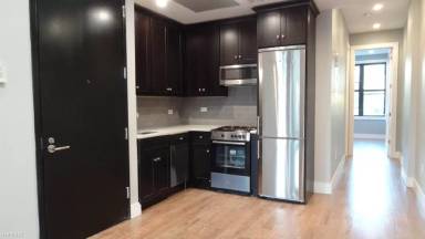 Main picture of 605 Onderdonk Ave