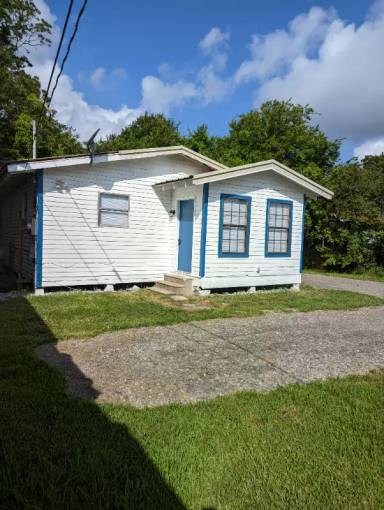 Main picture of 711 Jane St
