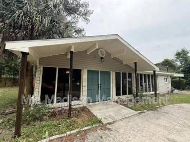 Main picture of 2233 Adrian Ct
