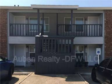 Main picture of 319 SE 3rd St