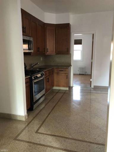 Main picture of 3249 35th St