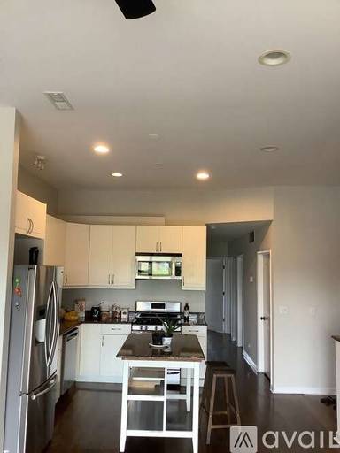 Main picture of 1415 N Ashland Ave