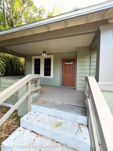 Main picture of 210 Forrest Ave