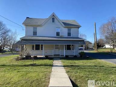Main picture of 221 Pequea Ave