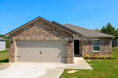 Main picture of 400 Woodland Crest Rd