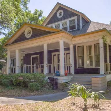Main picture of 20 NE 8th St