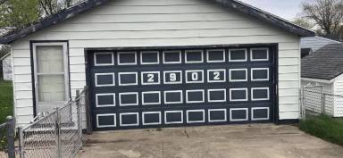 Main picture of 2902 S Meeker Ave