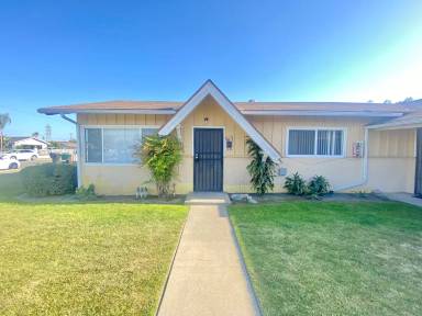 Main picture of 10537 Sycamore Ave