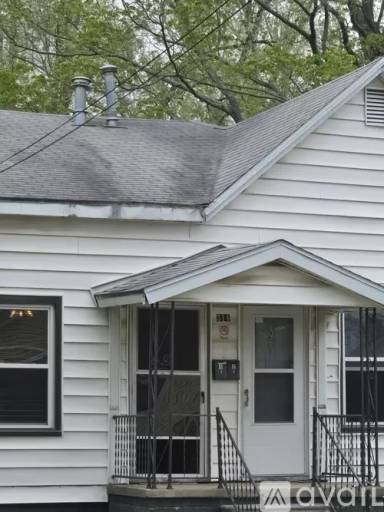 Main picture of 314 E College St