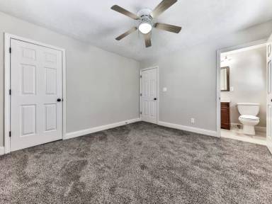 Main picture of 5759 Woodland Dr