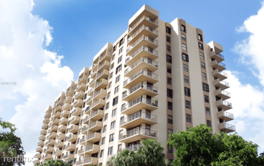 Main picture of Greenwich Condominium