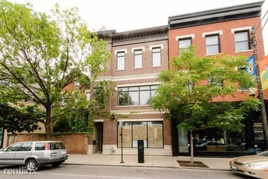 Main picture of 912 W Armitage Ave