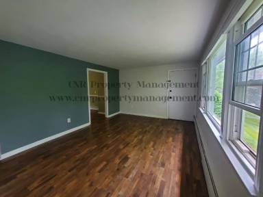 Main picture of 8 Myles Standish Dr