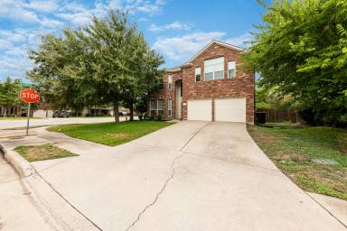 Main picture of 20750 Silverbell Ln