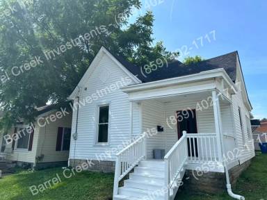 Main picture of 120 E Lexington Ave