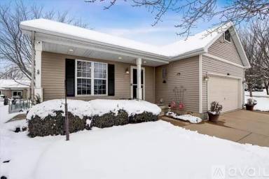 Main picture of 926 Harper Dr