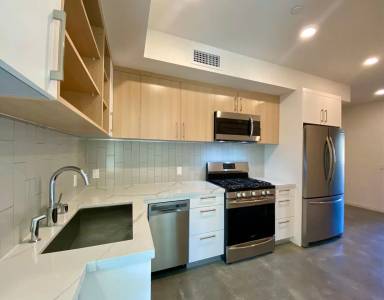Main picture of 1901 Echo Park Ave