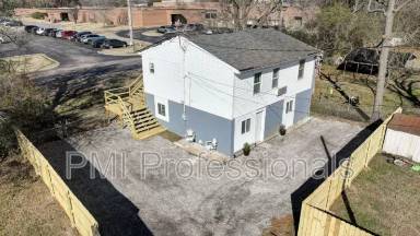 Main picture of 706 N Greenwood Ext