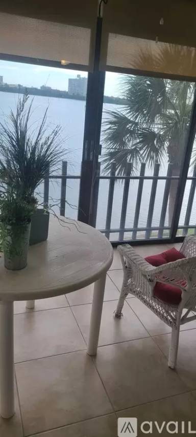 Main picture of 868 Bayway Blvd