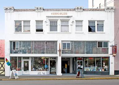 Main picture of 241 N Broadway