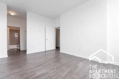 Main picture of 932 W Dakin St