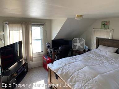 Main picture of 202 Adams St