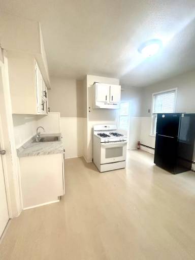 Main picture of 8 Hymer St