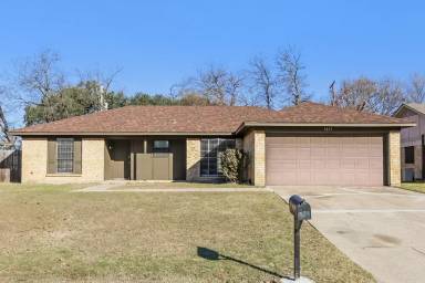 Main picture of 1825 Prince Dr