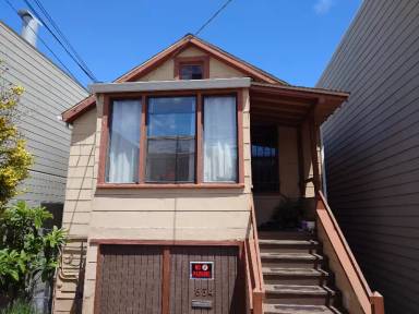 Main picture of 654 Lakeview Ave