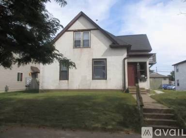 Main picture of 512 9th St N