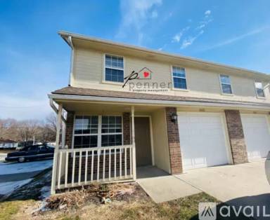 Main picture of 2000 SW Sandstone Ct
