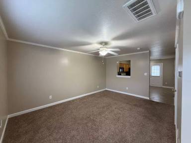 Main picture of 110 Ashwood Dr