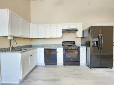 Main picture of 21 Jefferson St