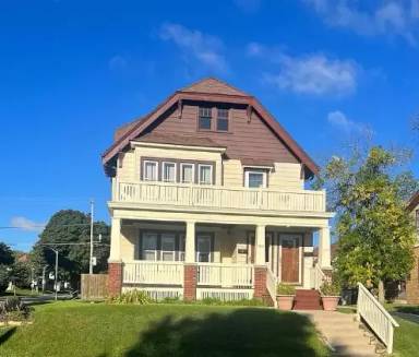 Main picture of 2501 N 49th St