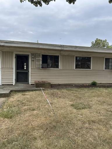 Main picture of 1630 Henry Ave