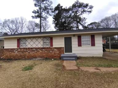 Main picture of 4330 31st Ave E