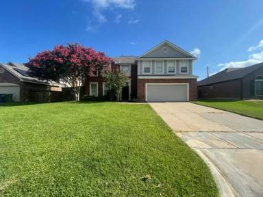 Main picture of 3222 Mapleridge Dr