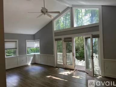 Main picture of 608 Randell Rd