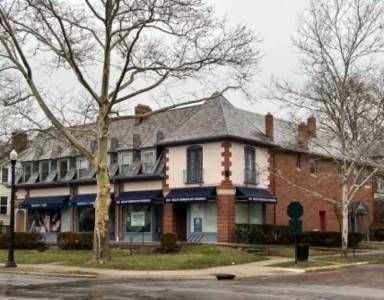 Main picture of 2352 E Main St