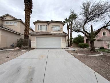 Main picture of 8232 Fame Ave