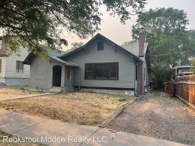 Main picture of 1876 Leroy St