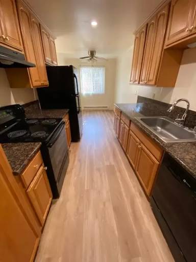 Main picture of 305 Easy St