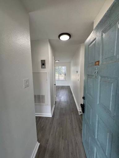 Main picture of 1357 Lake Ave