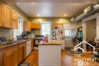 Main picture of 2138 W Pierce Ave